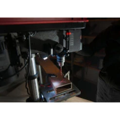 SKIL Kolomboormachine / Tafelboormachine 1360AA Incl. Bankschroef 13 SKIL Kolomboormachine / Tafelboormachine 1360AA Incl. Bankschroef -Hulpmiddel Winkel 123 2625